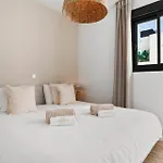 Casa Good Living - 50 Meters From Appartamento Estepona